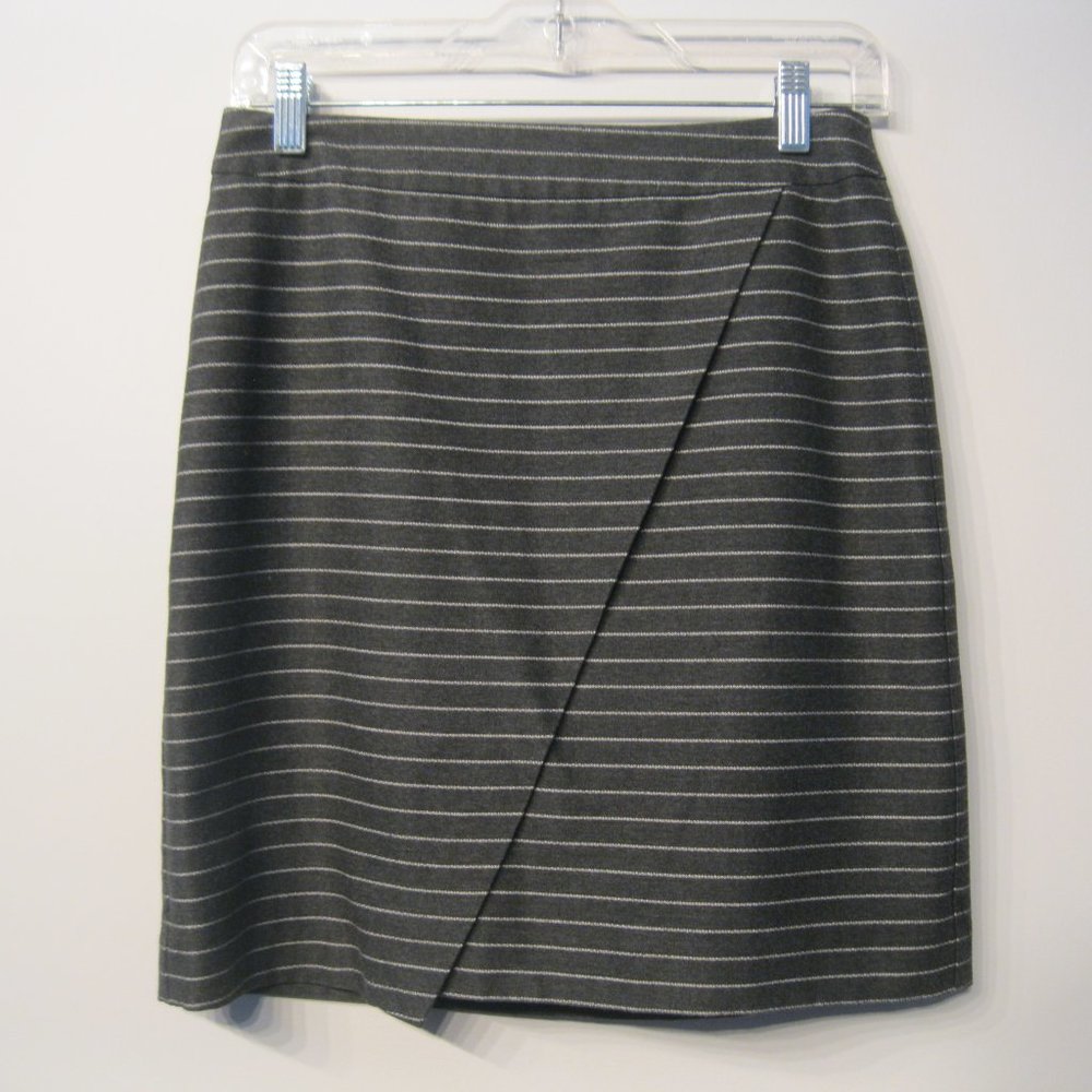 Loft Women's Mini Skirt Gray Striped Sz 2